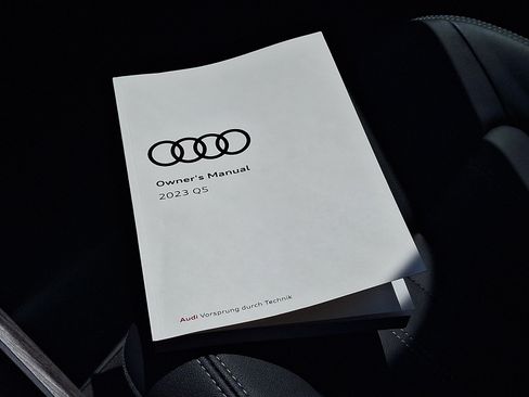Used 2023 Audi Q5 2.0T Premium w/ Convenience Package AWD/4WD image 26