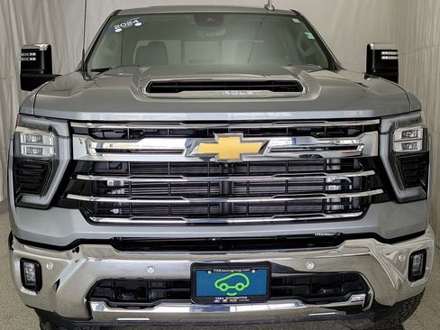 Certified 2024 Chevrolet Silverado 2500 LTZ w/ LTZ Plus Package AWD/4WD image 3