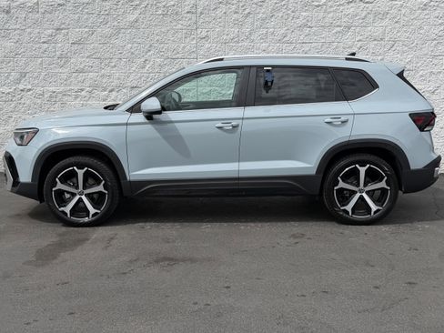 New 2026 Volkswagen Taos SEL AWD/4WD image 4