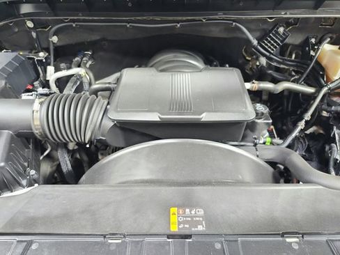 Used 2022 GMC Sierra 2500 AT4 w/ AT4 Preferred Package AWD/4WD image 17