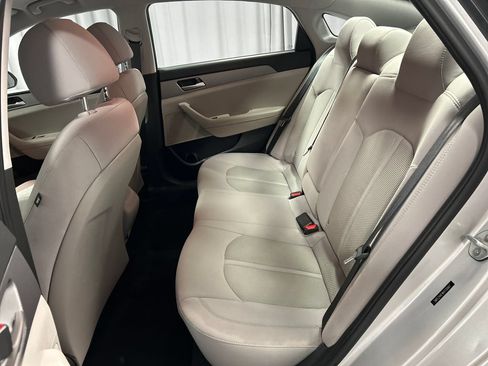 Used 2019 Hyundai Sonata SE FWD image 19