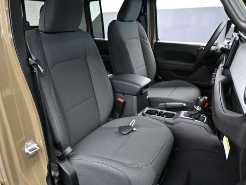 New 2026 Jeep Gladiator Sport image 39