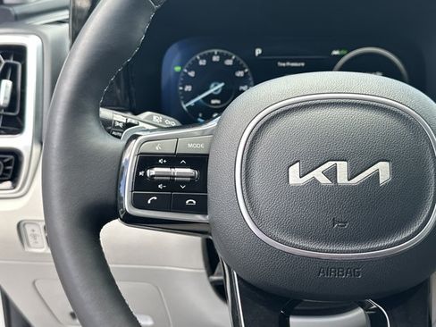 Certified 2023 Kia Sorento SX Prestige w/ Panoramic Sunroof Package AWD/4WD image 29