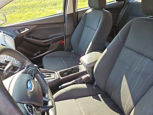 Used 2016 Ford Focus SE image 11