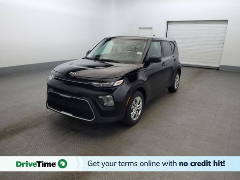 Used 2021 Kia Soul LX FWD image 1