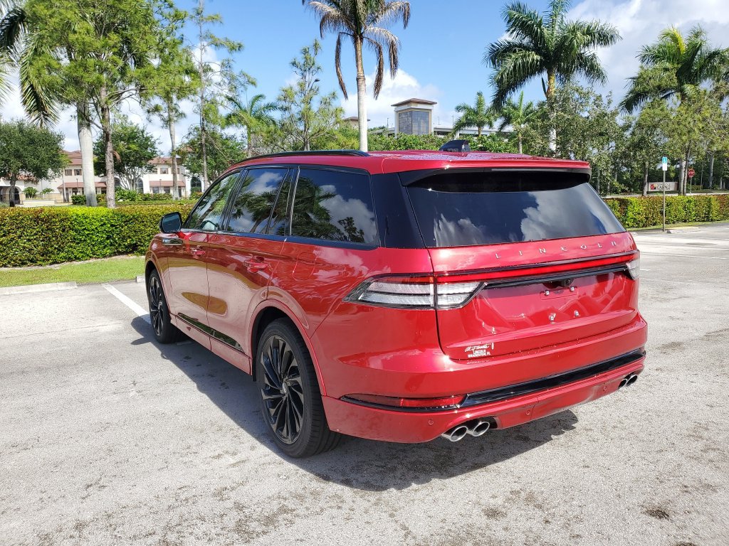 New 2026 Lincoln Aviator Reserve w/ Luxury Package RWD image 3