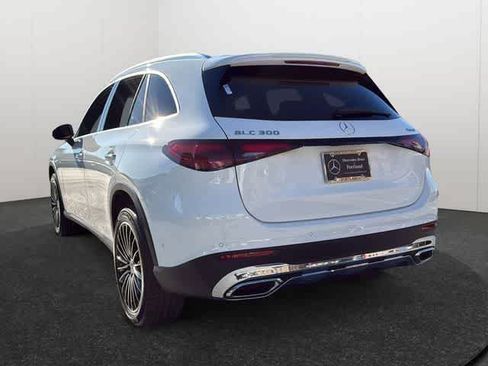 Certified 2026 Mercedes-Benz GLC 300 4MATIC image 5