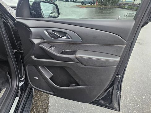 Used 2020 Chevrolet Traverse Premier image 11