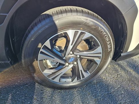 Used 2025 Subaru Crosstrek 2.0i Premium w/ Crosstrek Mirror Package image 9