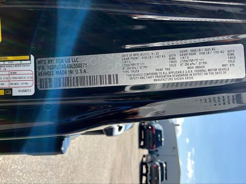 New 2025 Jeep Gladiator Willys image 13