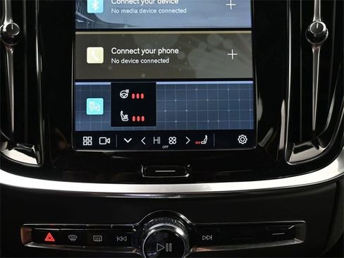 Used 2024 Volvo S60 B5 Plus image 23