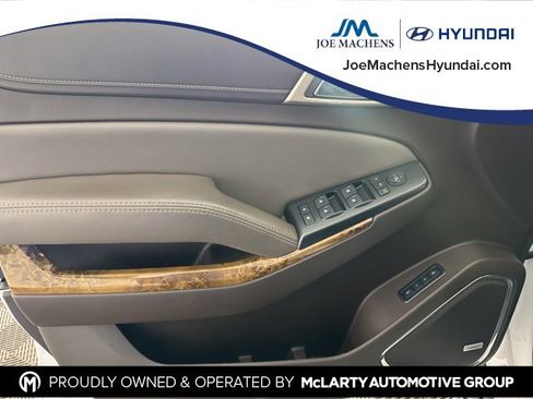 Used 2016 GMC Yukon Denali w/ Open Road Package image 19