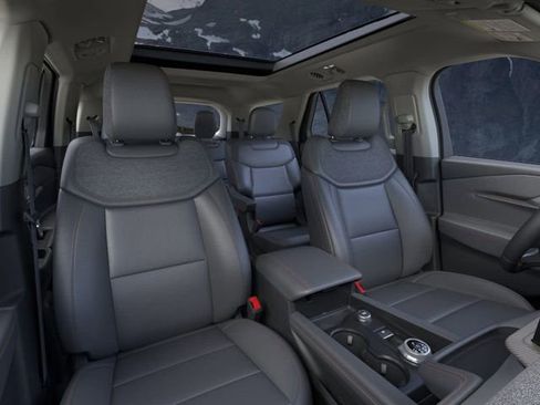 New 2026 Ford Explorer Active w/ Active Comfort Package image 10