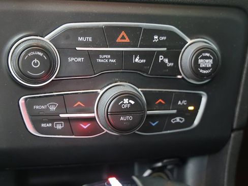 Used 2018 Dodge Charger R/T Scat Pack image 6