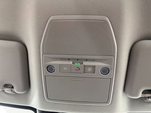 New 2026 Nissan Sentra SR w/ Floor Mat Package image 38