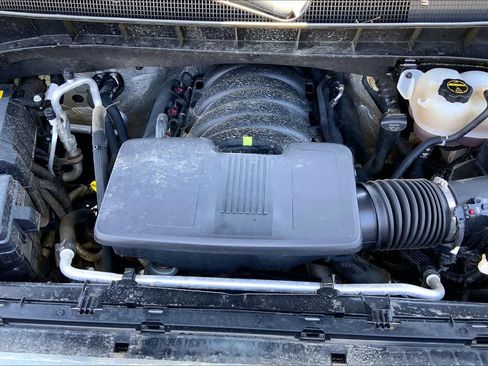 Used 2025 Chevrolet Silverado 1500 LT AWD/4WD image 50