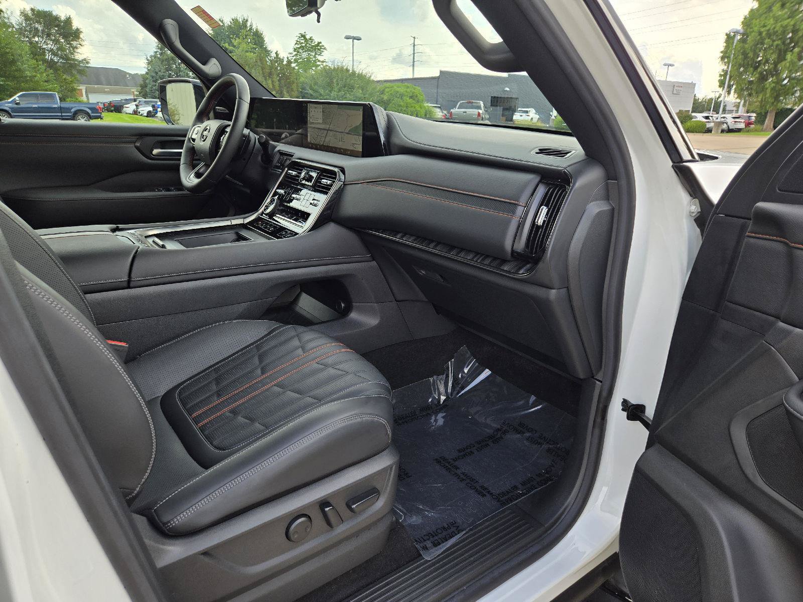 Used 2025 Nissan Armada PRO-4X AWD/4WD image 23