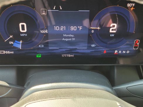 Used 2024 Chevrolet Equinox EV LT FWD image 32