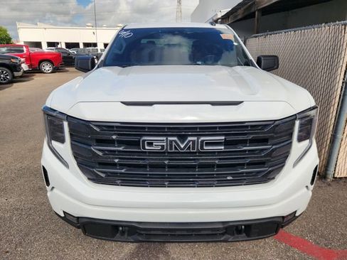 Used 2023 GMC Sierra 1500 Elevation RWD image 2