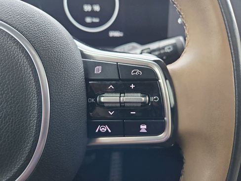 Certified 2024 Kia Sorento SX Prestige w/ Olive Brown Leather Package image 25