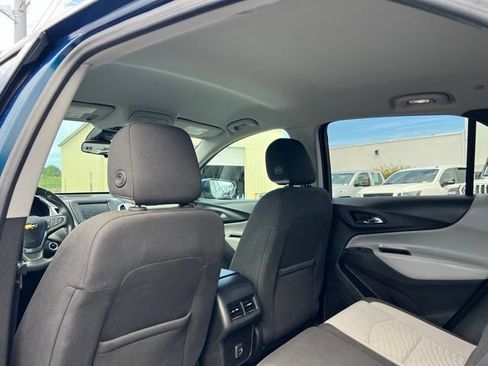 Used 2020 Chevrolet Equinox LT w/ Driver Convenience Package AWD/4WD image 11