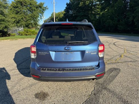 Used 2017 Subaru Forester 2.5i Premium AWD/4WD image 7