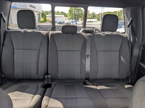 Used 2019 Ford F150 XLT w/ Equipment Group 302A Luxury AWD/4WD image 16