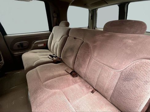 Used 1997 Chevrolet Tahoe LS image 19