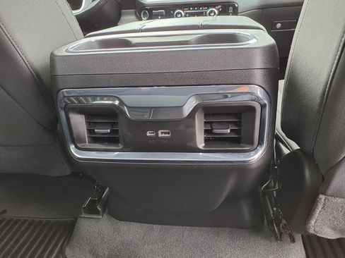 Used 2025 GMC Sierra 1500 Elevation image 17