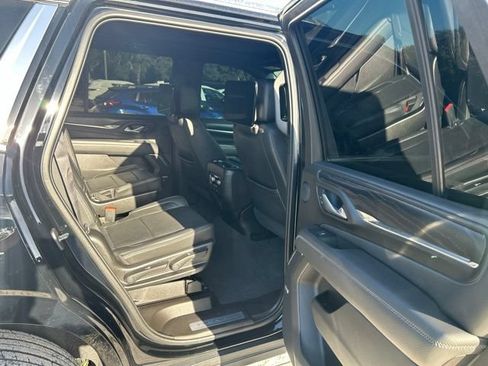Used 2021 GMC Yukon Denali w/ Denali Ultimate Package RWD image 9