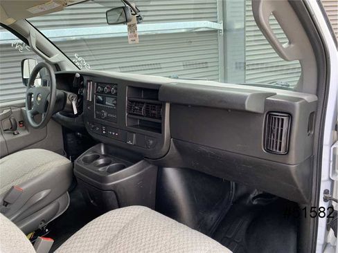 Used 2020 Chevrolet Express 2500 image 27
