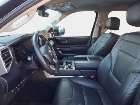 Used 2022 Toyota Tundra SR5 image 8