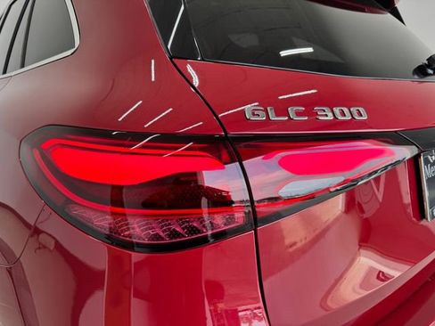 New 2025 Mercedes-Benz GLC 300 image 33