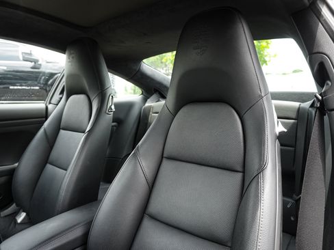 Used 2019 Porsche 911 Carrera RWD image 16