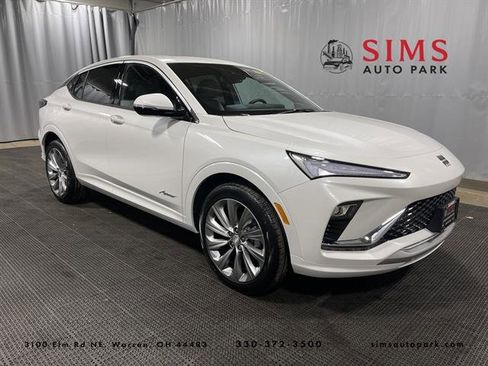 New 2025 Buick Envista Avenir image 1