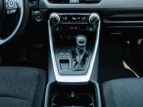 Used 2024 Toyota RAV4 XLE w/ Convenience Package image 24