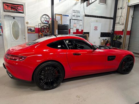 Used 2016 Mercedes-Benz AMG GT S image 4