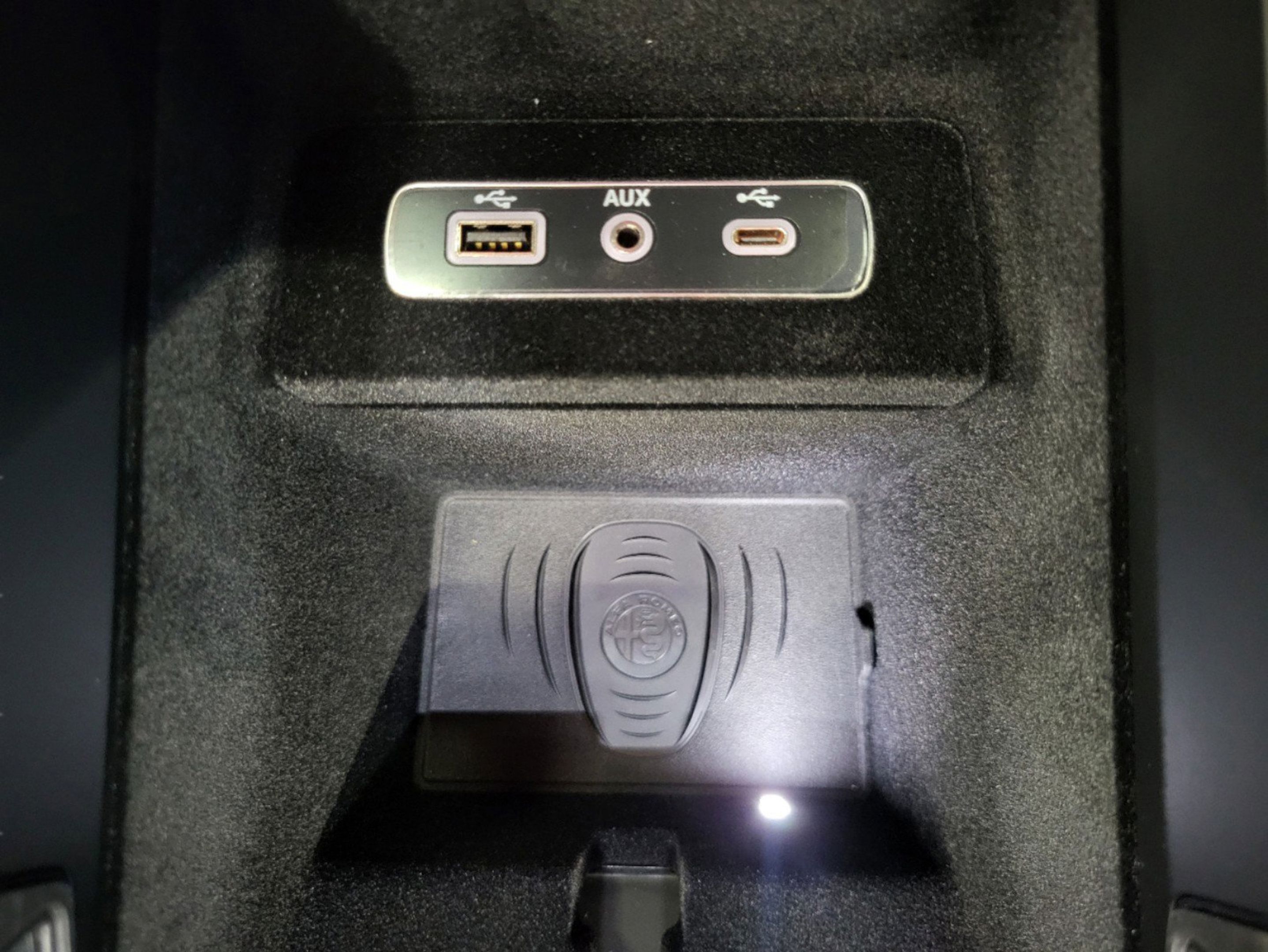 New 2025 Alfa Romeo Stelvio Sprint AWD/4WD image 28