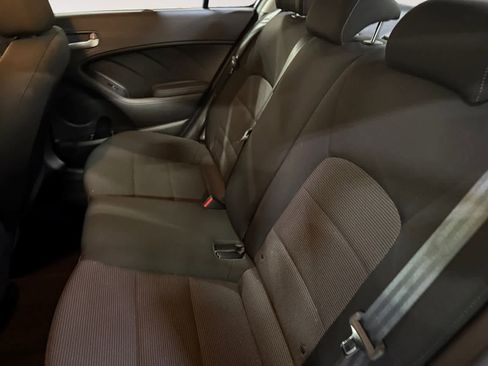 Used 2018 Kia Forte LX w/ LX Rear Camera Package image 17