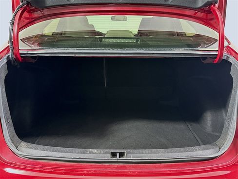 Used 2022 Toyota Corolla LE image 16