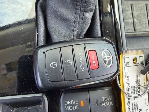 Used 2022 Toyota Tundra TRD Pro AWD/4WD image 11