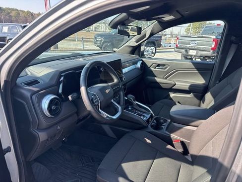 Used 2024 Chevrolet Colorado LT w/ LT Convenience Package image 13