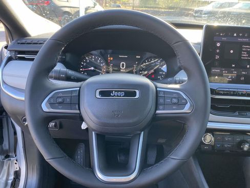 New 2026 Jeep Compass Limited image 19