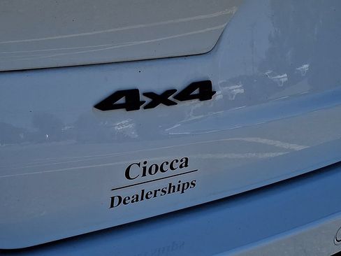 Used 2023 Jeep Grand Cherokee L Laredo AWD/4WD image 31