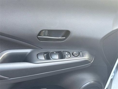 New 2025 Nissan Kicks Play S image 25