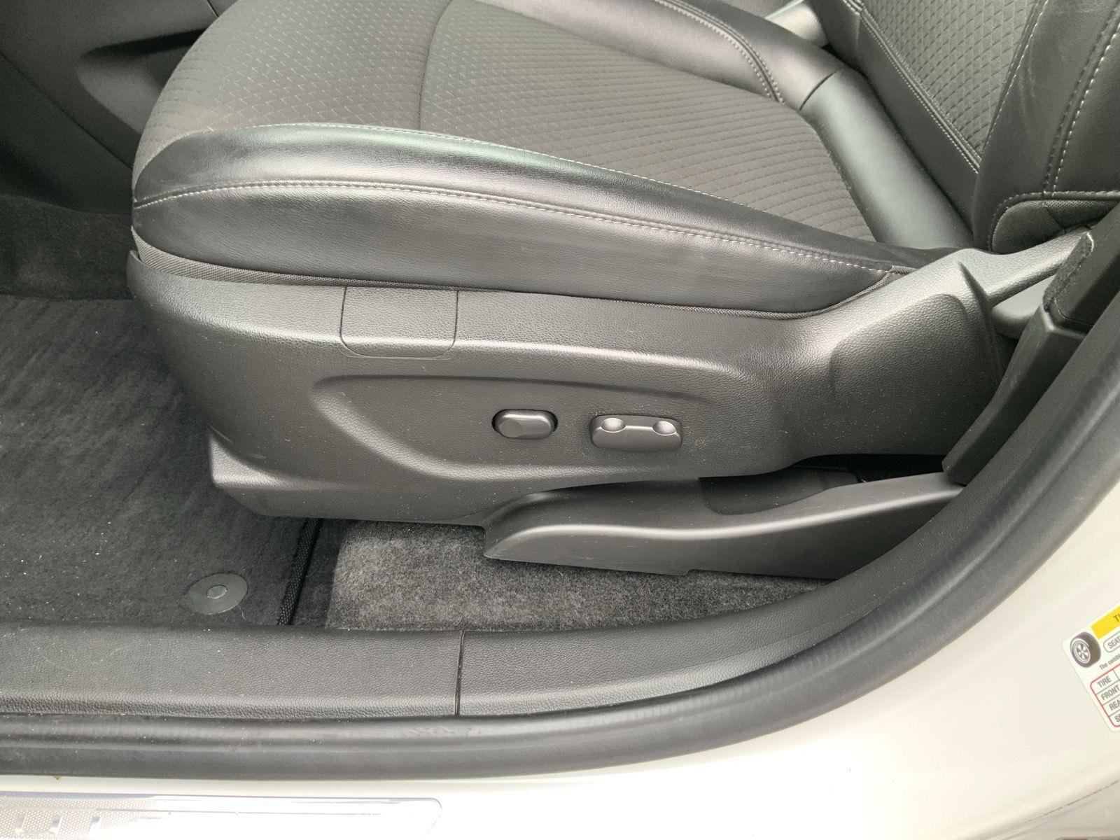 Used 2018 Buick Encore Preferred FWD image 18