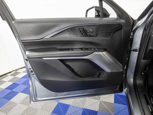Used 2023 Cadillac Lyriq 2WD image 11