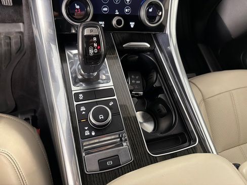 Used 2019 Land Rover Range Rover Sport HSE image 21