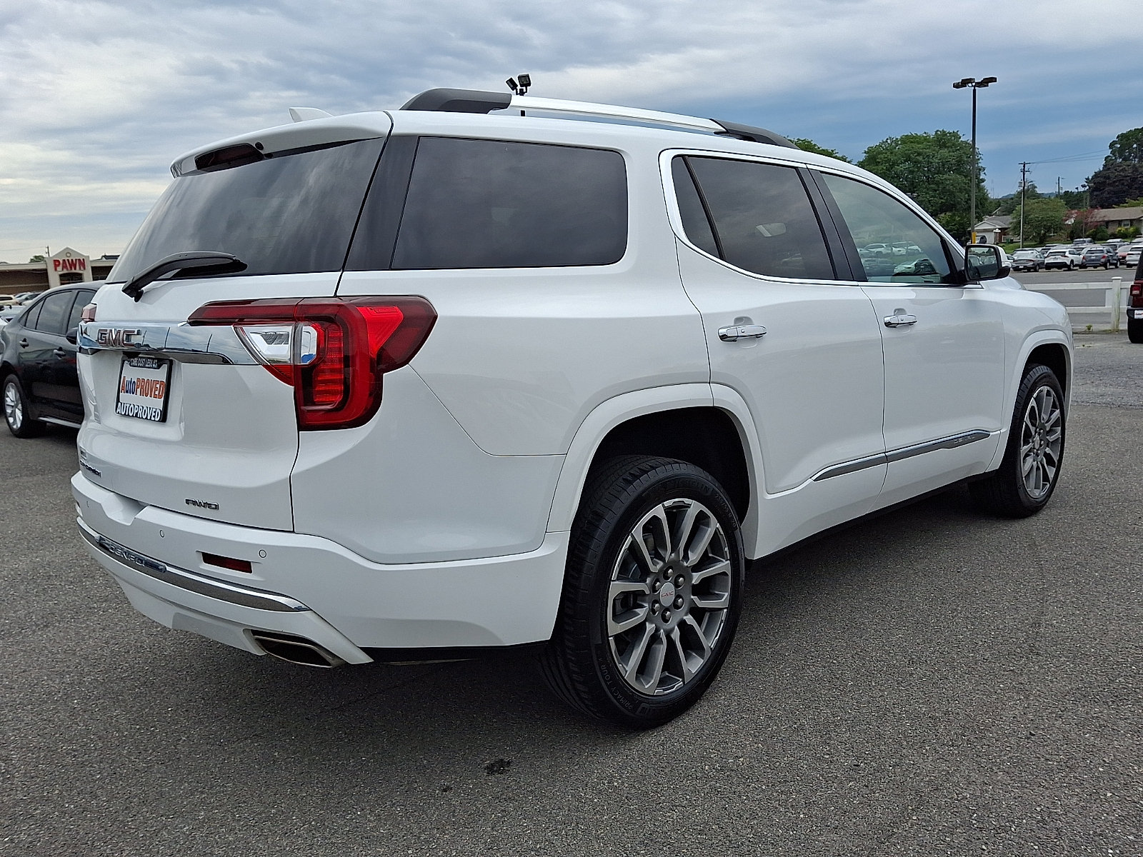 Used 2023 GMC Acadia Denali AWD/4WD image 6