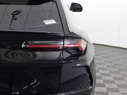 Used 2022 Lamborghini Urus image 20